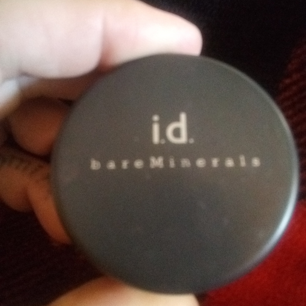 Bare minerals makeup